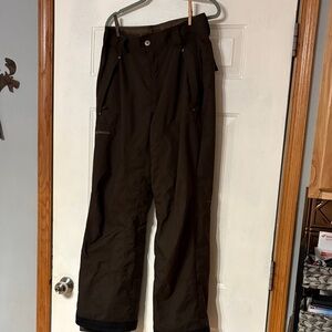 Columbia Men's Dark Brown Cargo lined Pants. Perfect for outdoor work /play